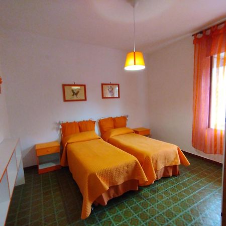 Casa Vacanza Xenia アジェーロラ 部屋 写真