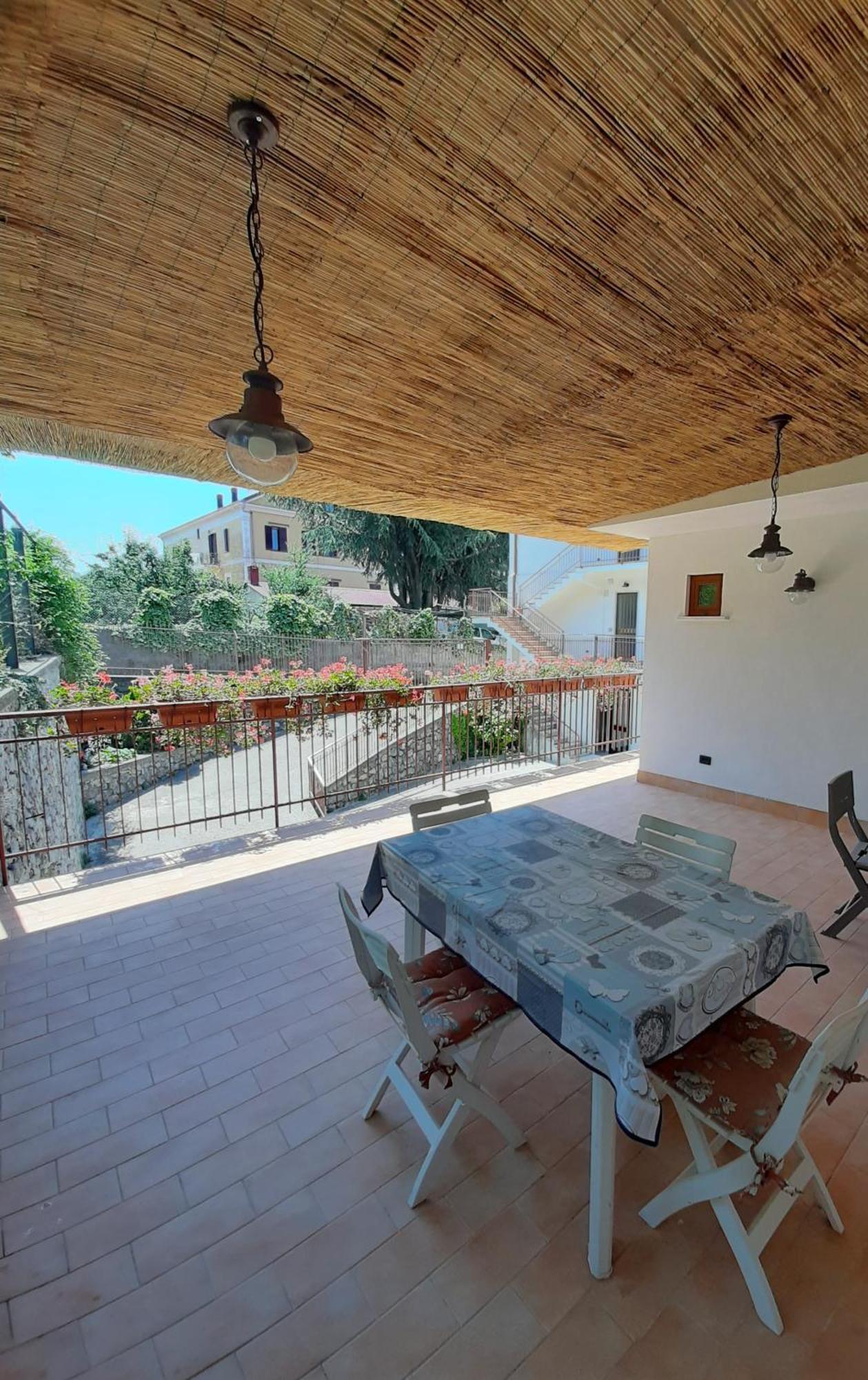 Casa Vacanza Xenia アジェーロラ エクステリア 写真