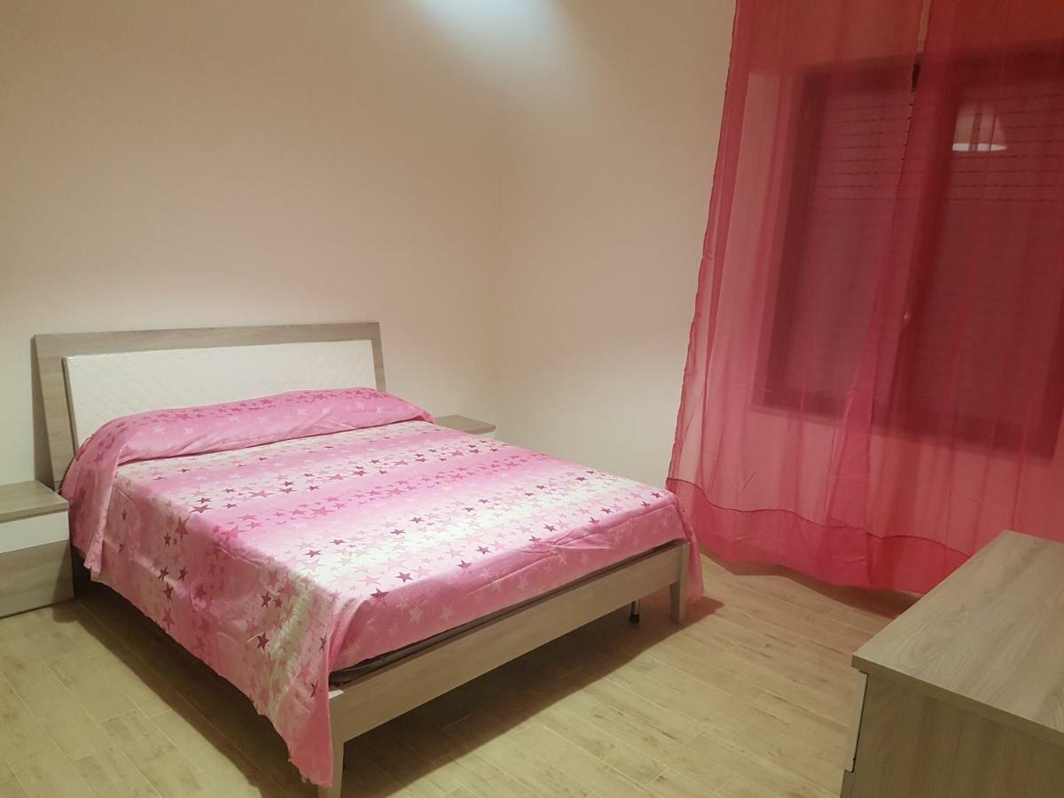 Casa Vacanza Xenia アジェーロラ エクステリア 写真
